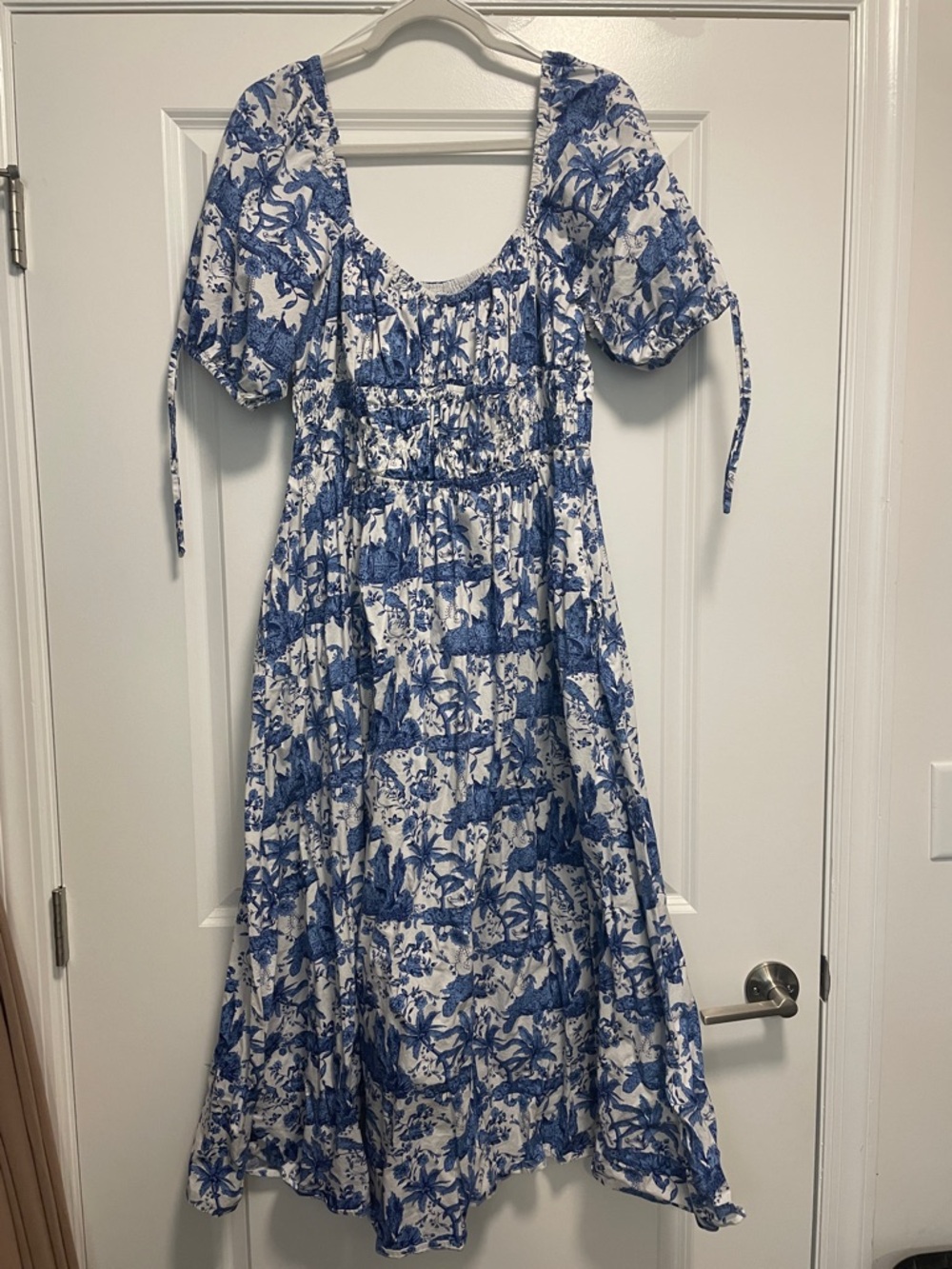 Blue and White Floral Puff-Sleeve Midi Dress
